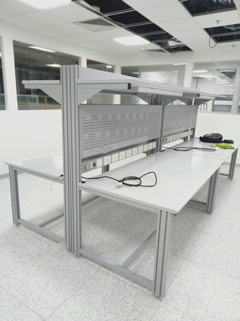 Antistatic Lab Tables For Electronic Manufacturing And Testing Facilities