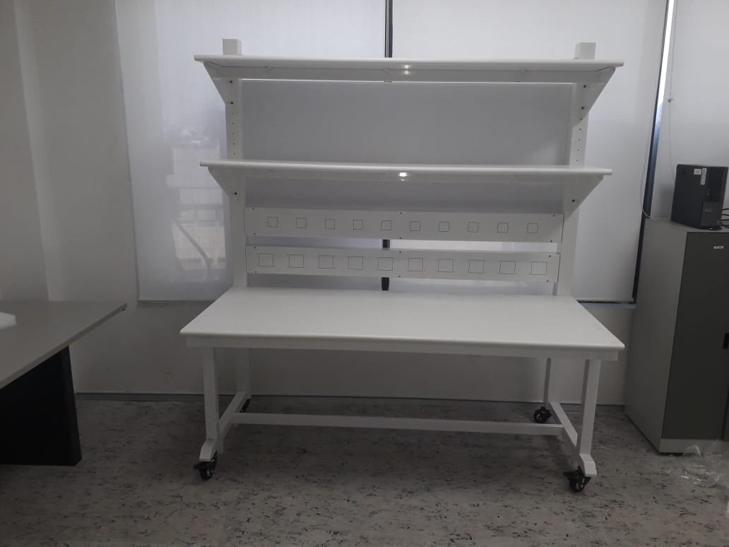 Antistatic Lab Tables For Electronic Manufacturing And Testing Facilities